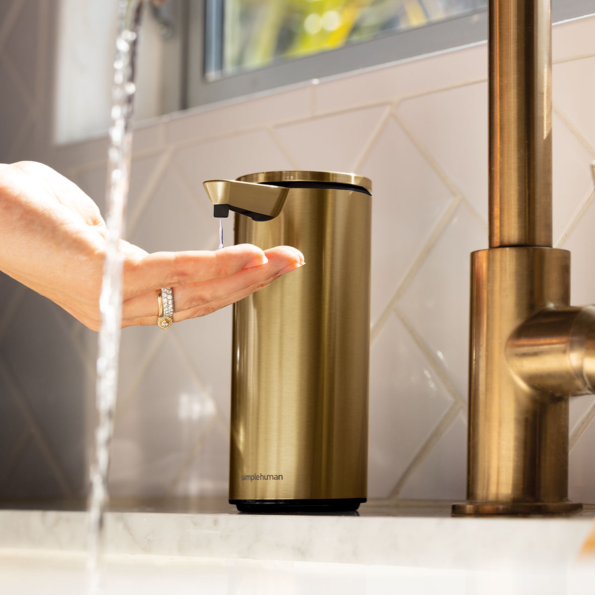 recharges de savon liquide pour les mains simplehuman, parfum géranium